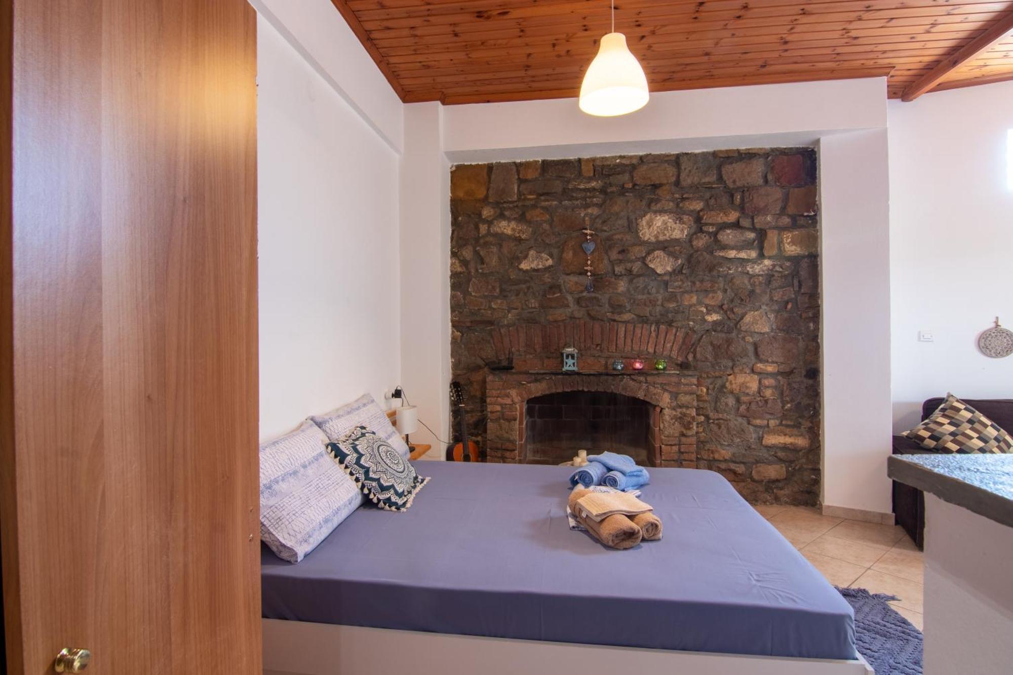 Traditional Stone House Apartment