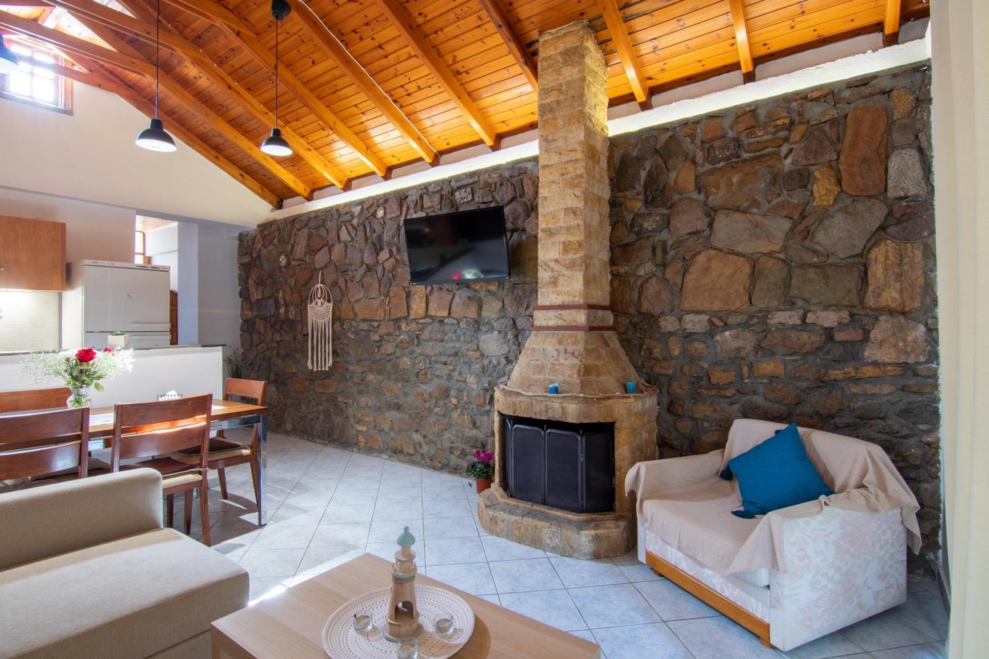 Traditional Stone House Apartment *