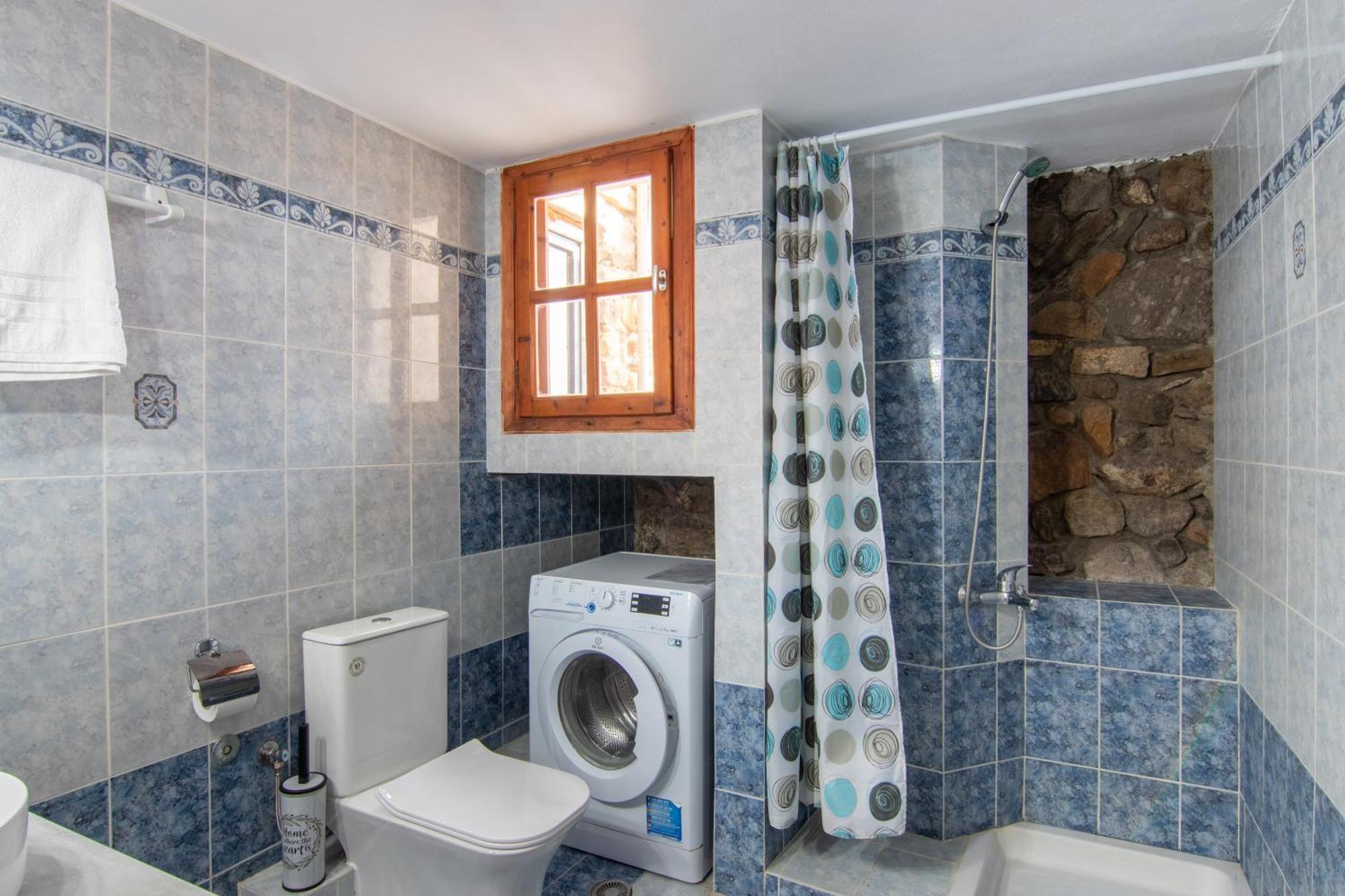 Traditional Stone House Apartment *
